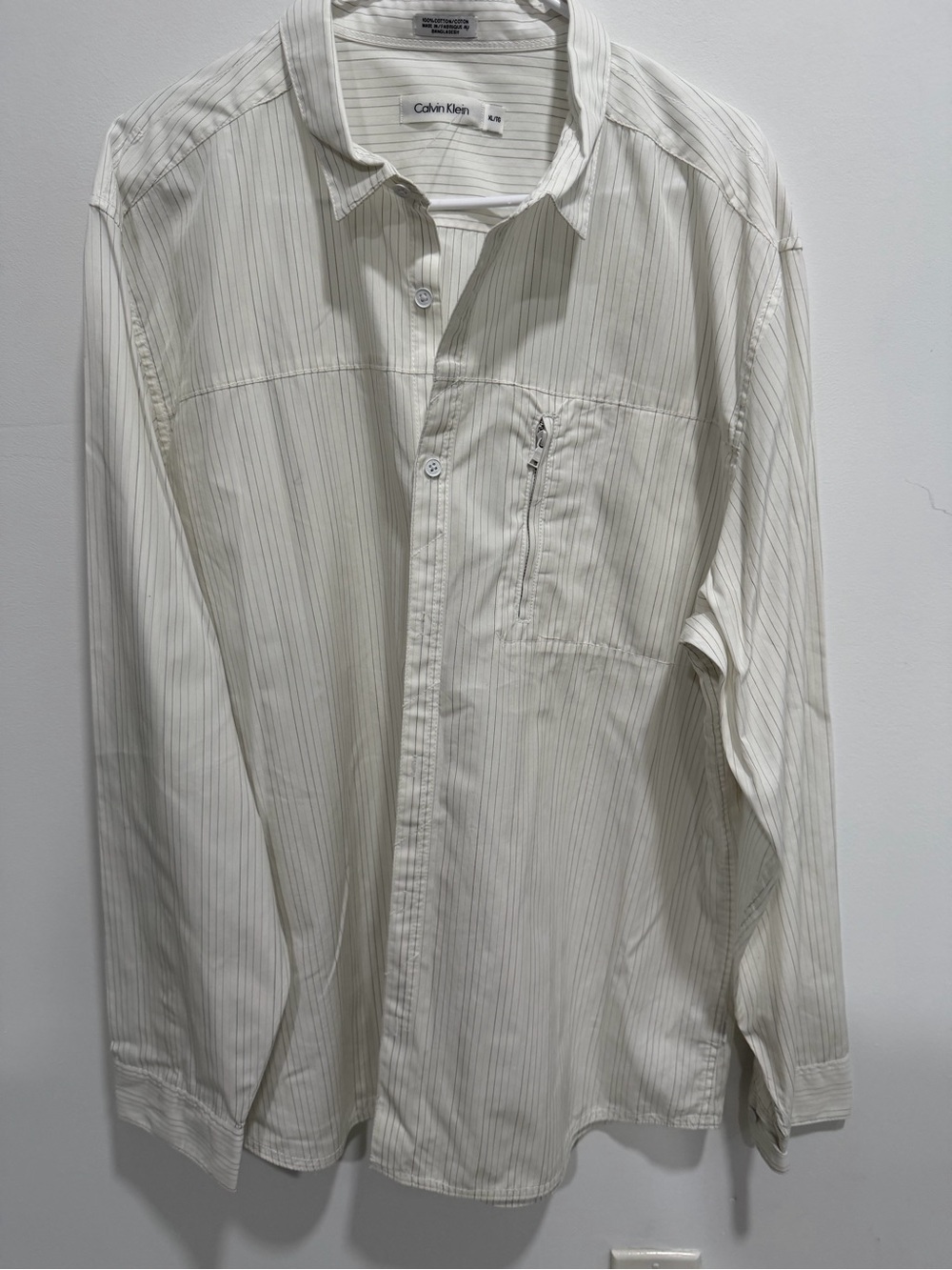 Calvin Klein Men’s Cream Button-Up Shirt with Subtle Gray Pinstripes